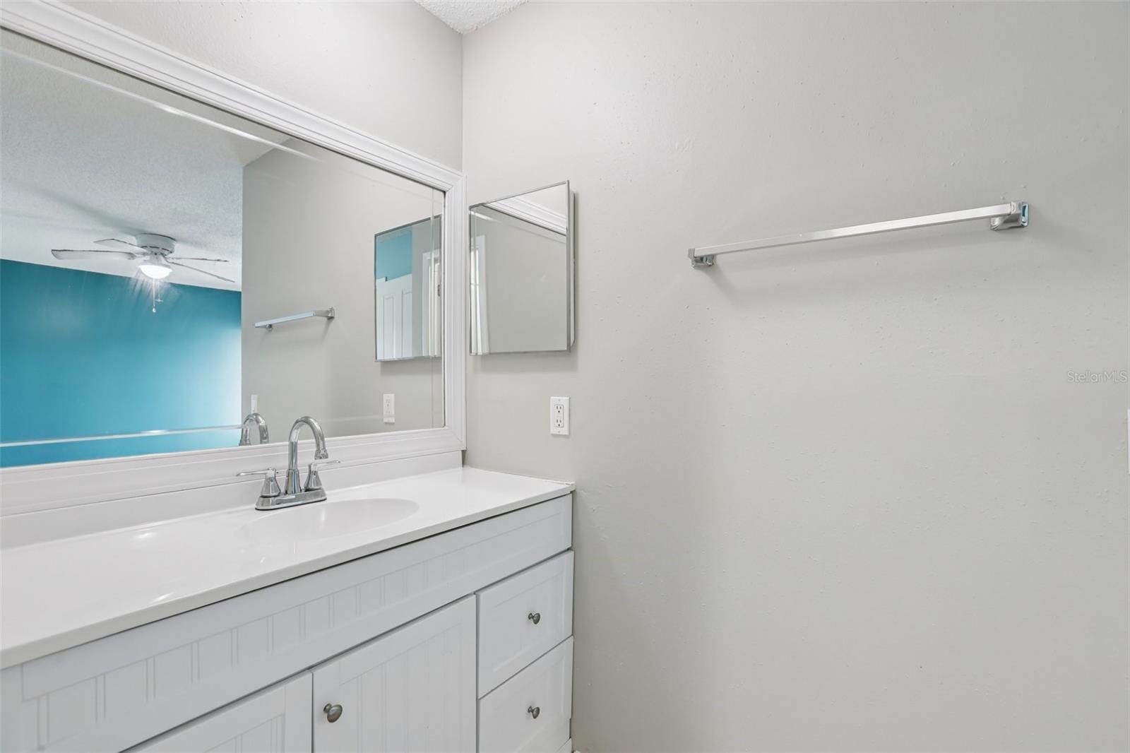 CARLYLE GARDEN TWNHMS A CON - Residential