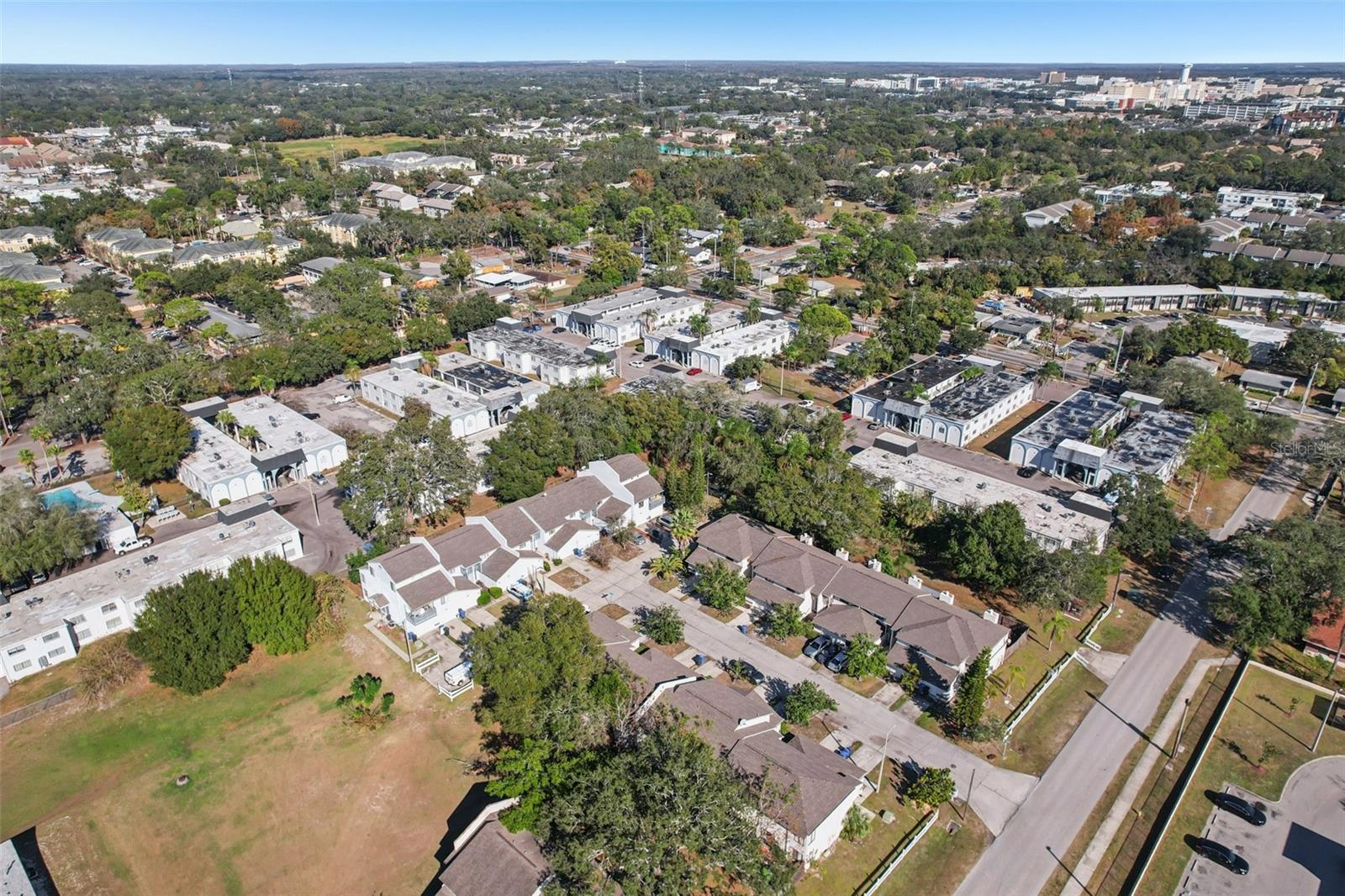 CARLYLE GARDEN TWNHMS A CON - Residential