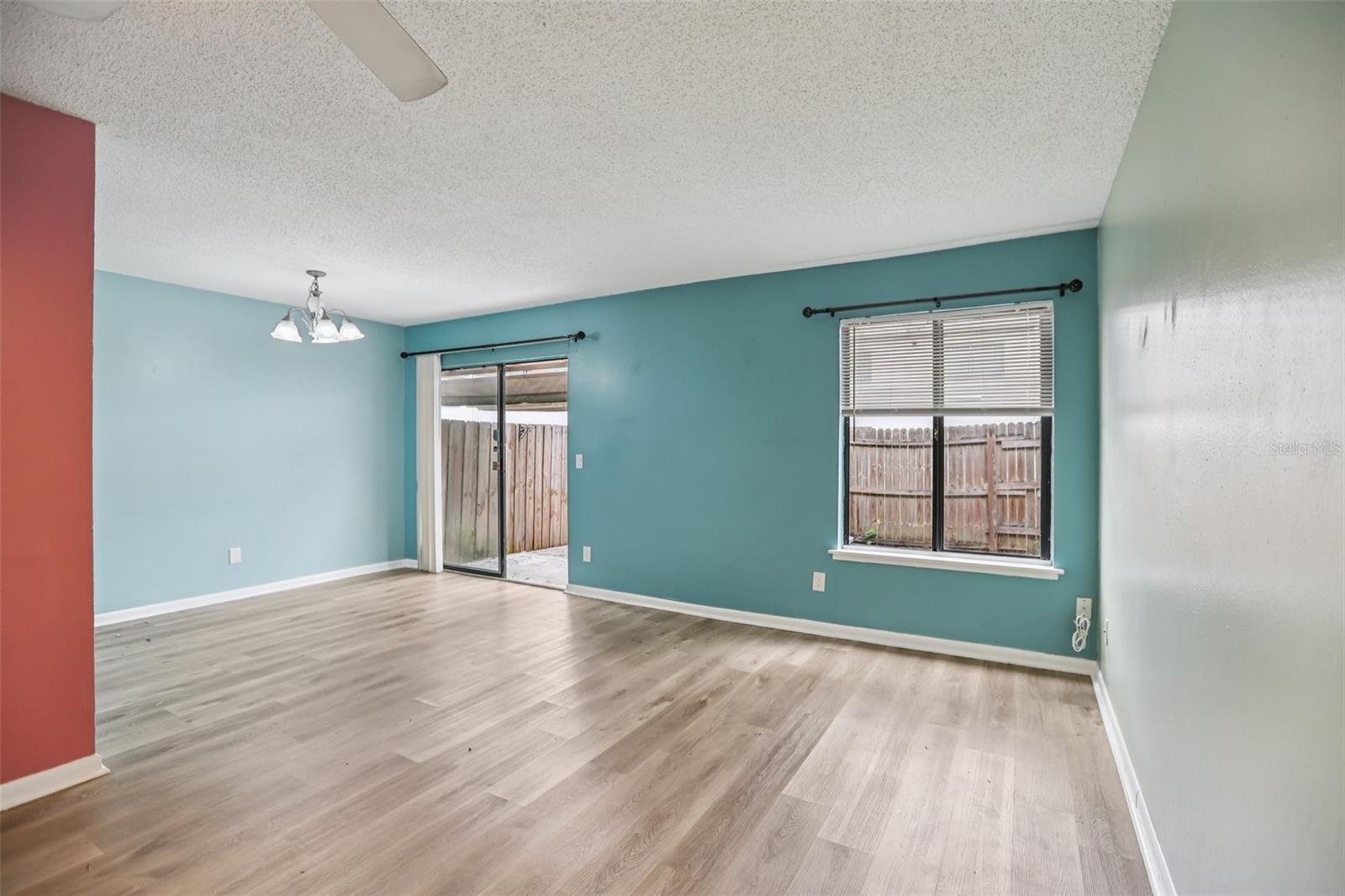 CARLYLE GARDEN TWNHMS A CON - Residential