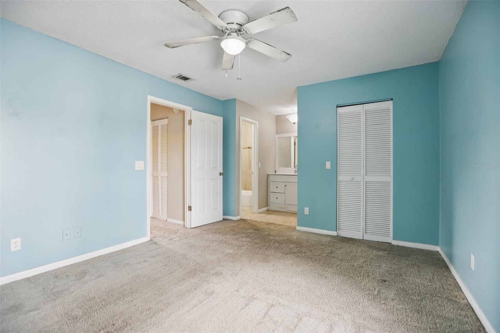 CARLYLE GARDEN TWNHMS A CON - Residential