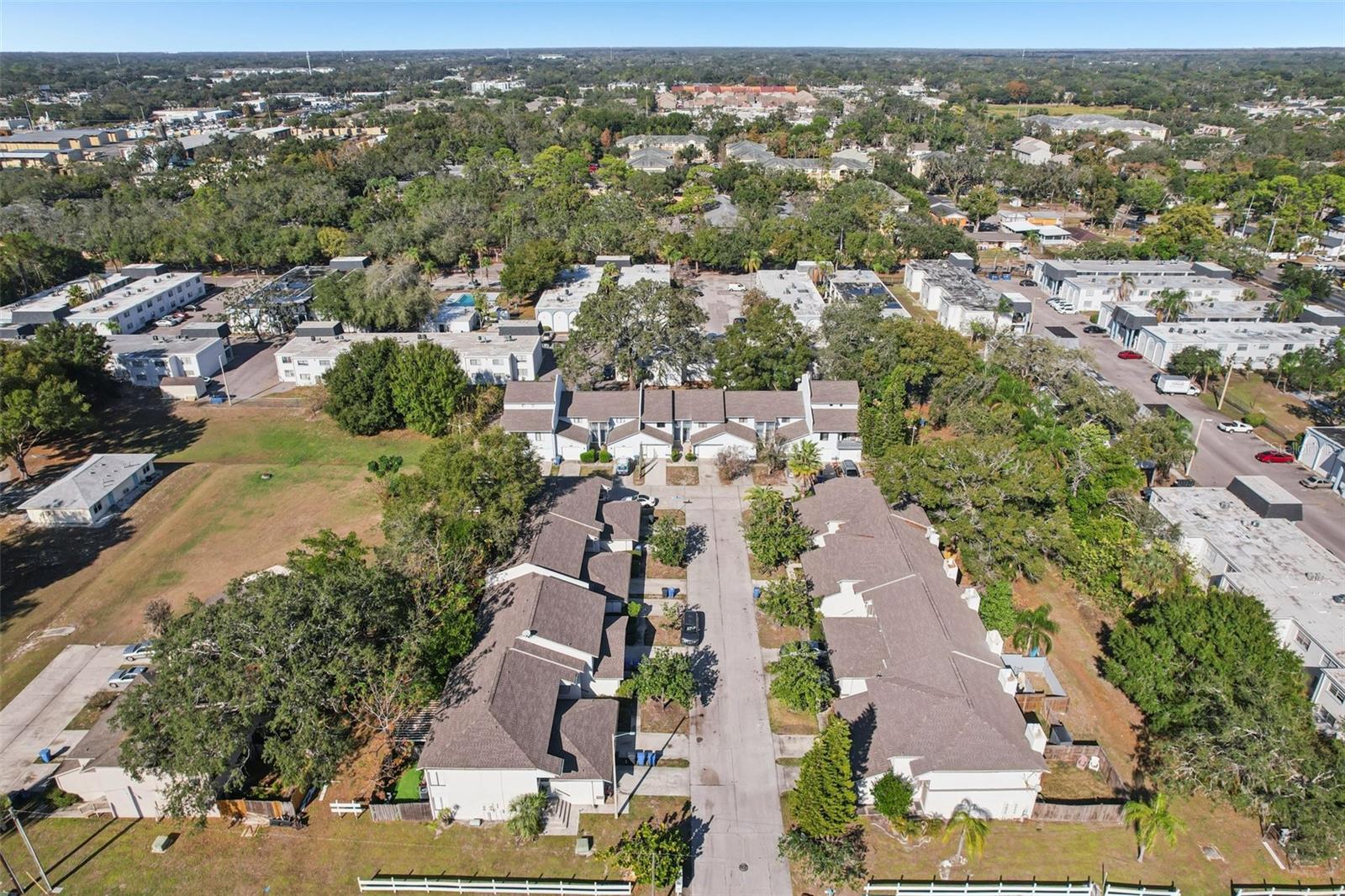 CARLYLE GARDEN TWNHMS A CON - Residential