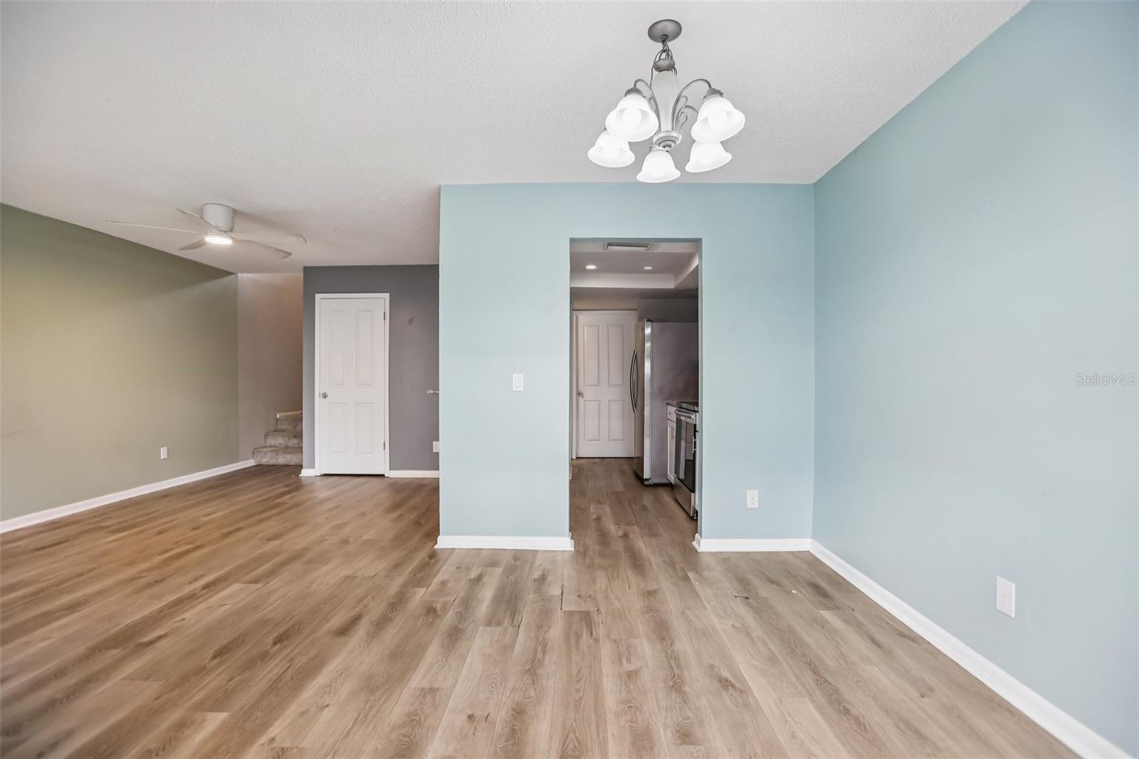 CARLYLE GARDEN TWNHMS A CON - Residential