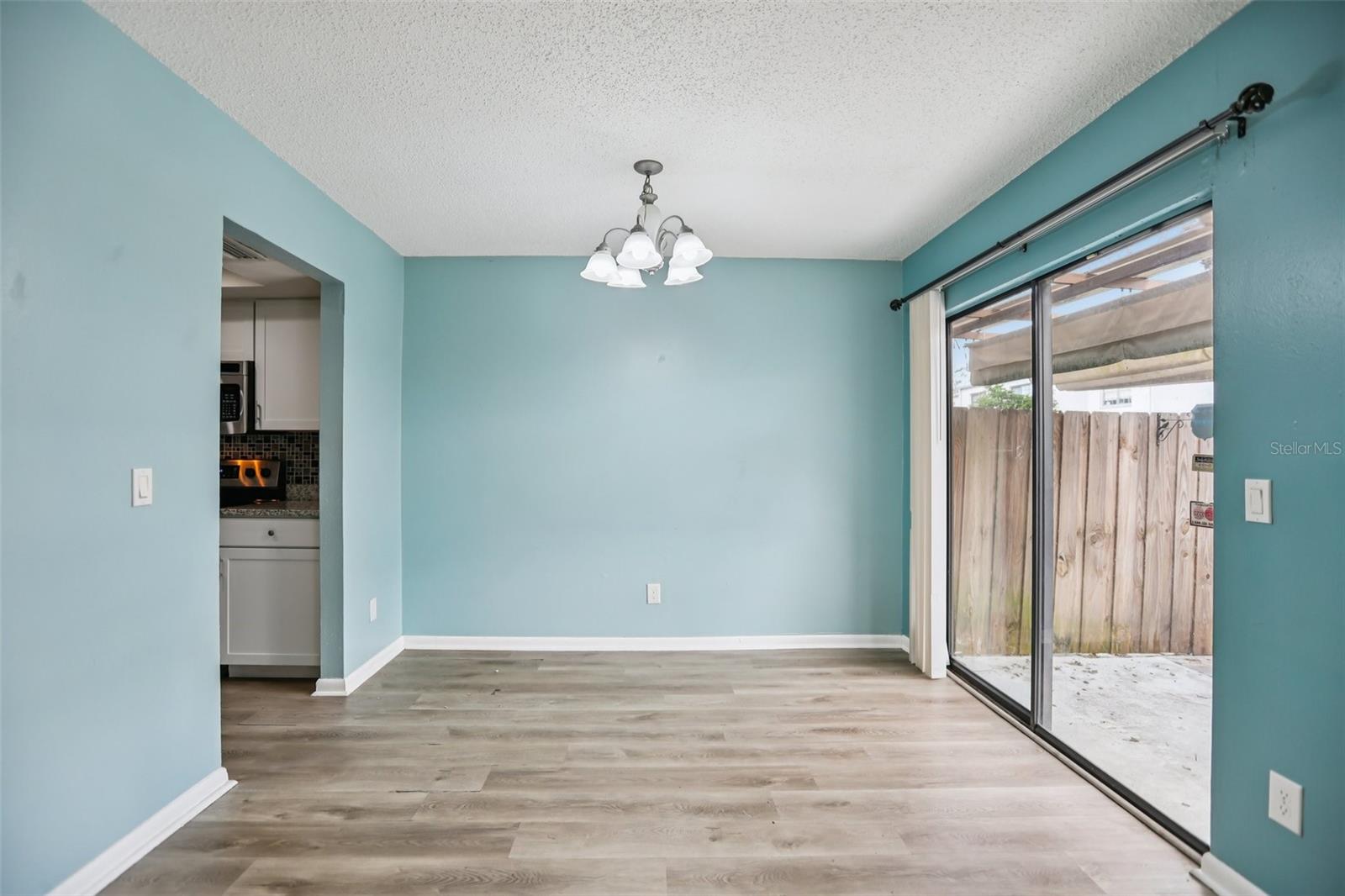 CARLYLE GARDEN TWNHMS A CON - Residential