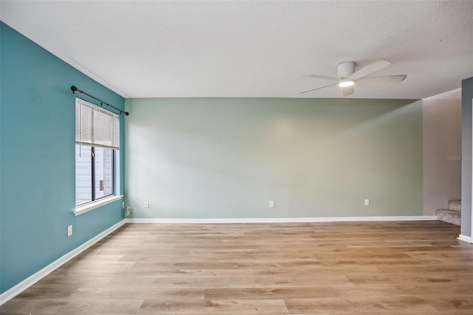 CARLYLE GARDEN TWNHMS A CON - Residential