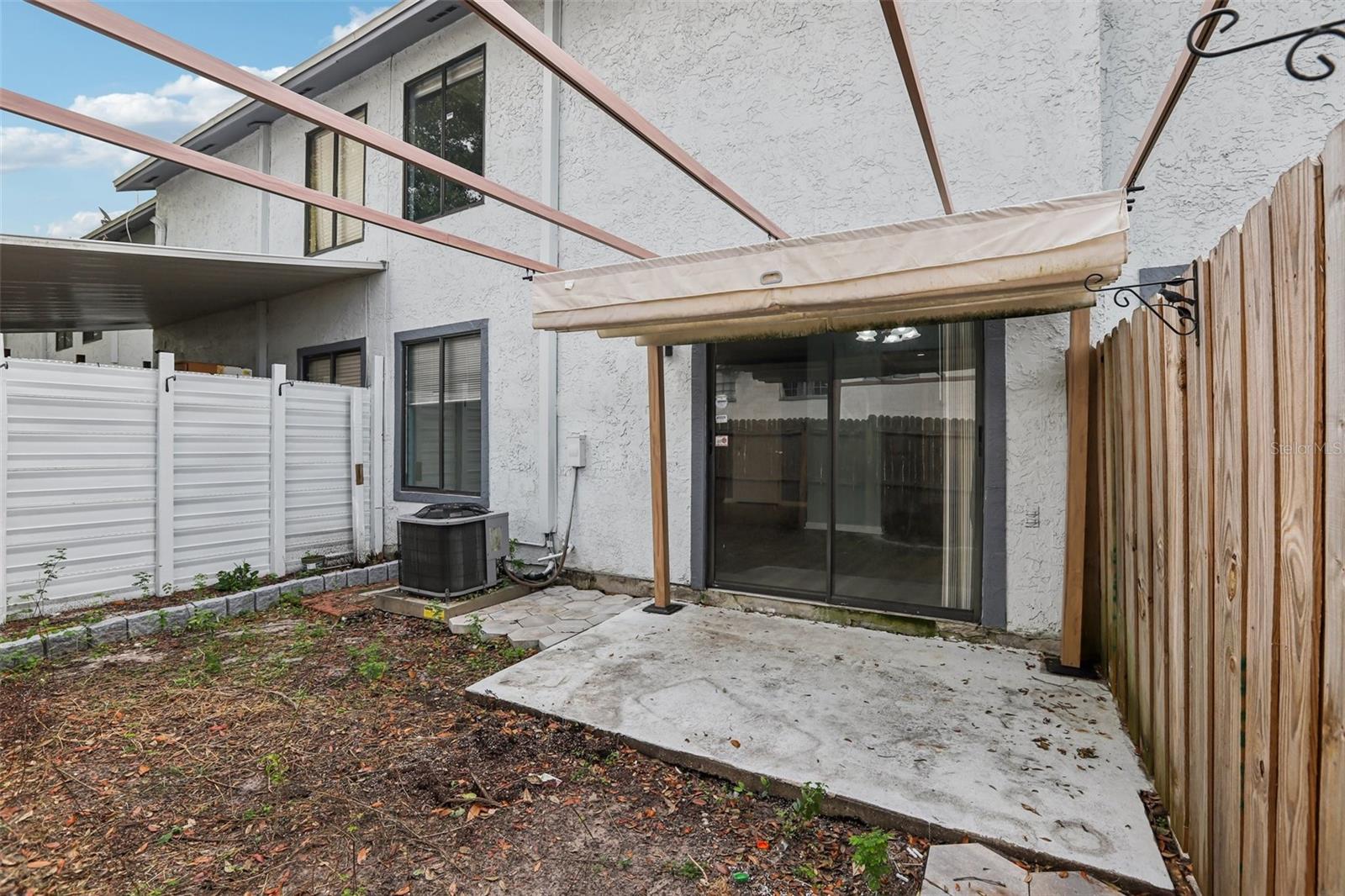 CARLYLE GARDEN TWNHMS A CON - Residential