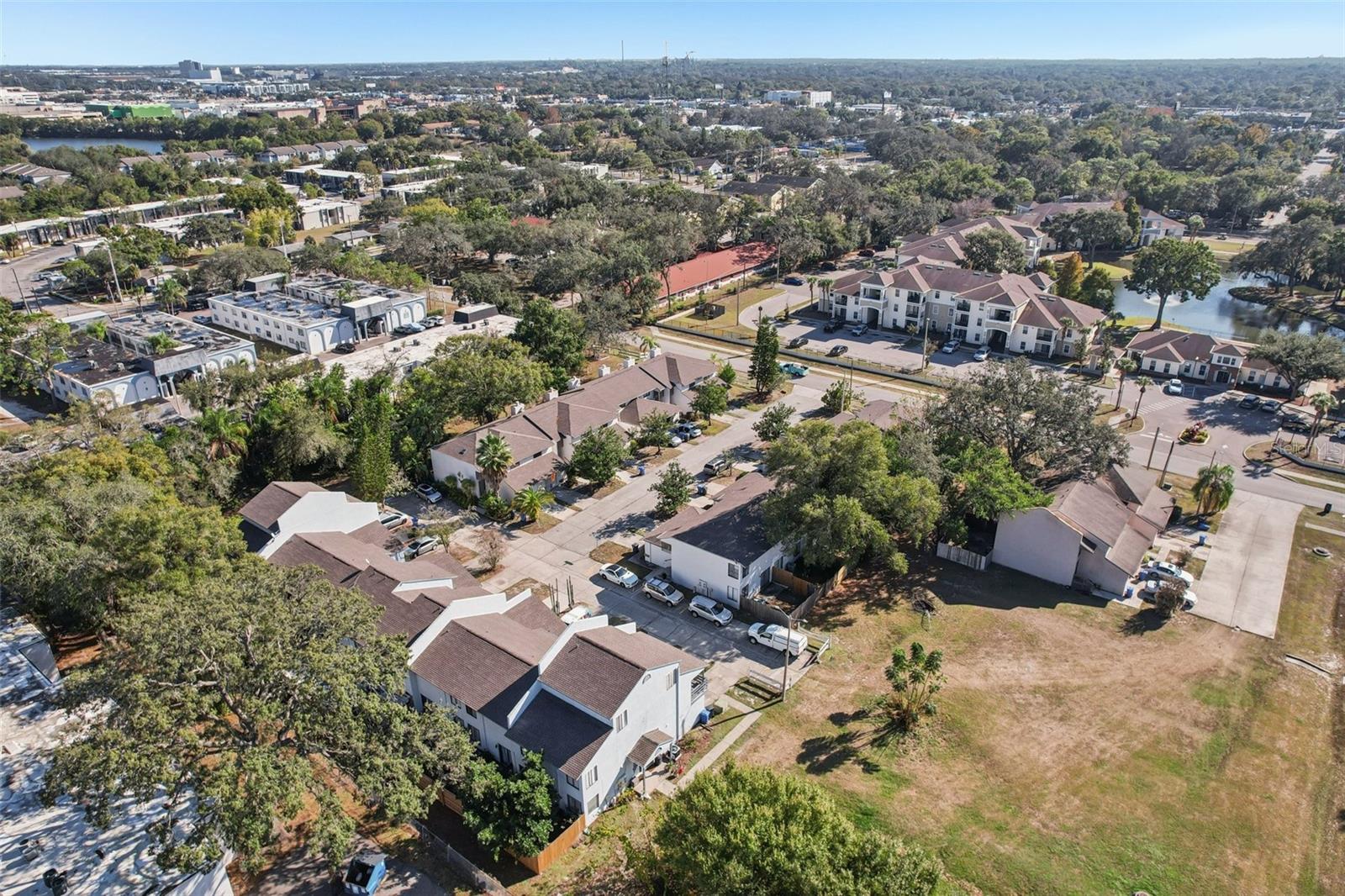 CARLYLE GARDEN TWNHMS A CON - Residential