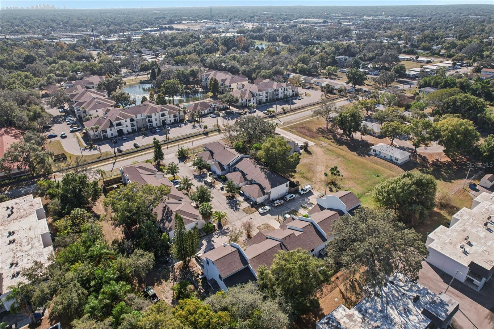 CARLYLE GARDEN TWNHMS A CON - Residential