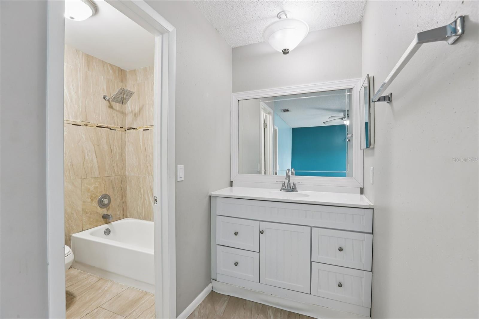 CARLYLE GARDEN TWNHMS A CON - Residential