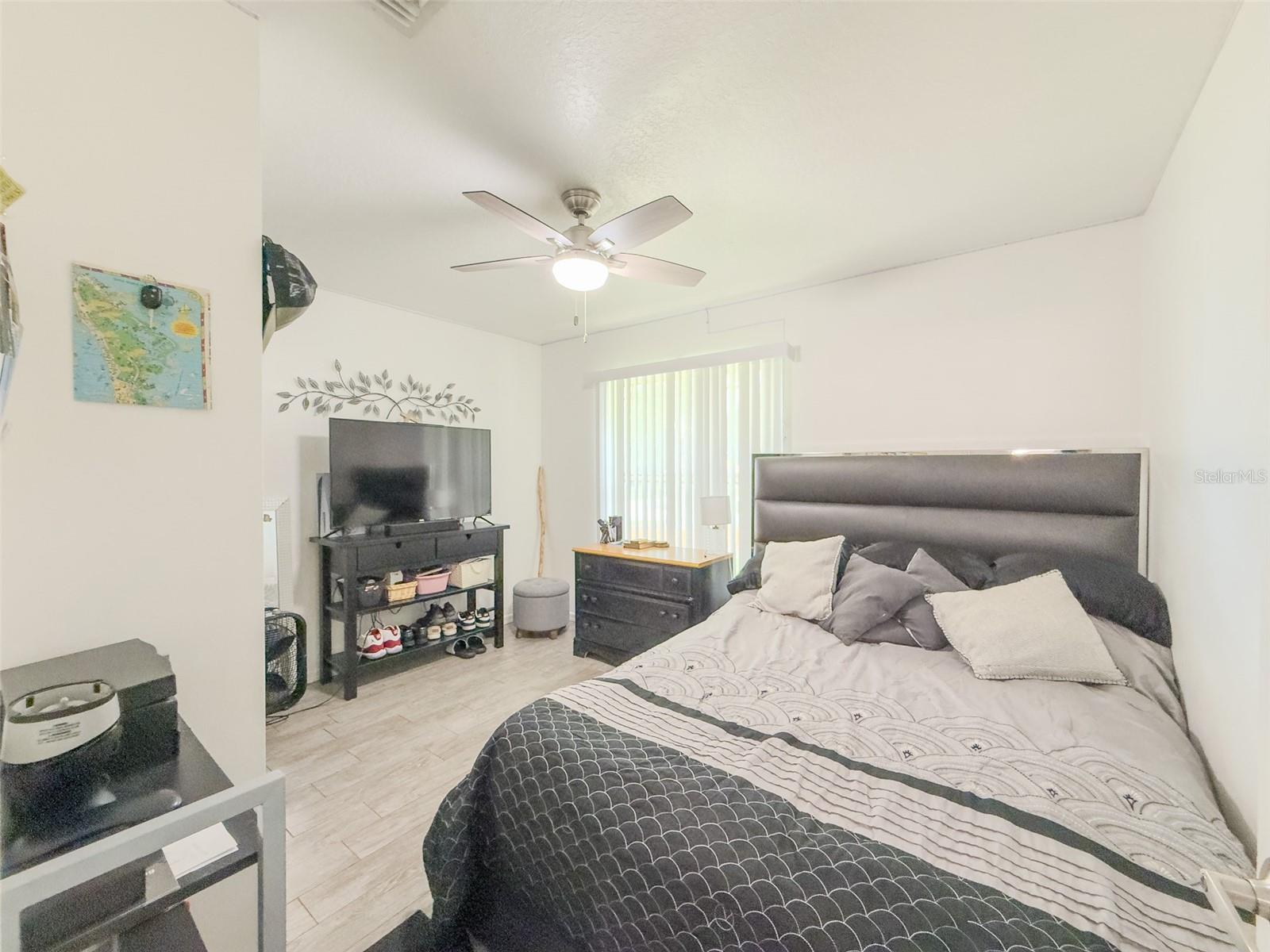 MINNEOLA SUNSET SHORES SUB - Residential