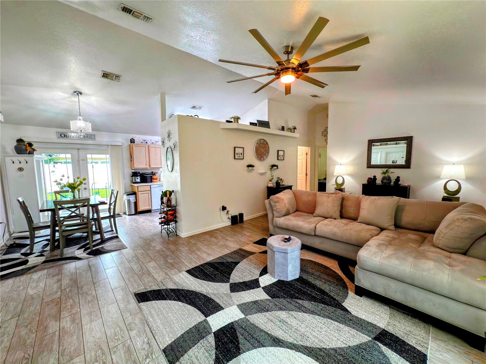 MINNEOLA SUNSET SHORES SUB - Residential