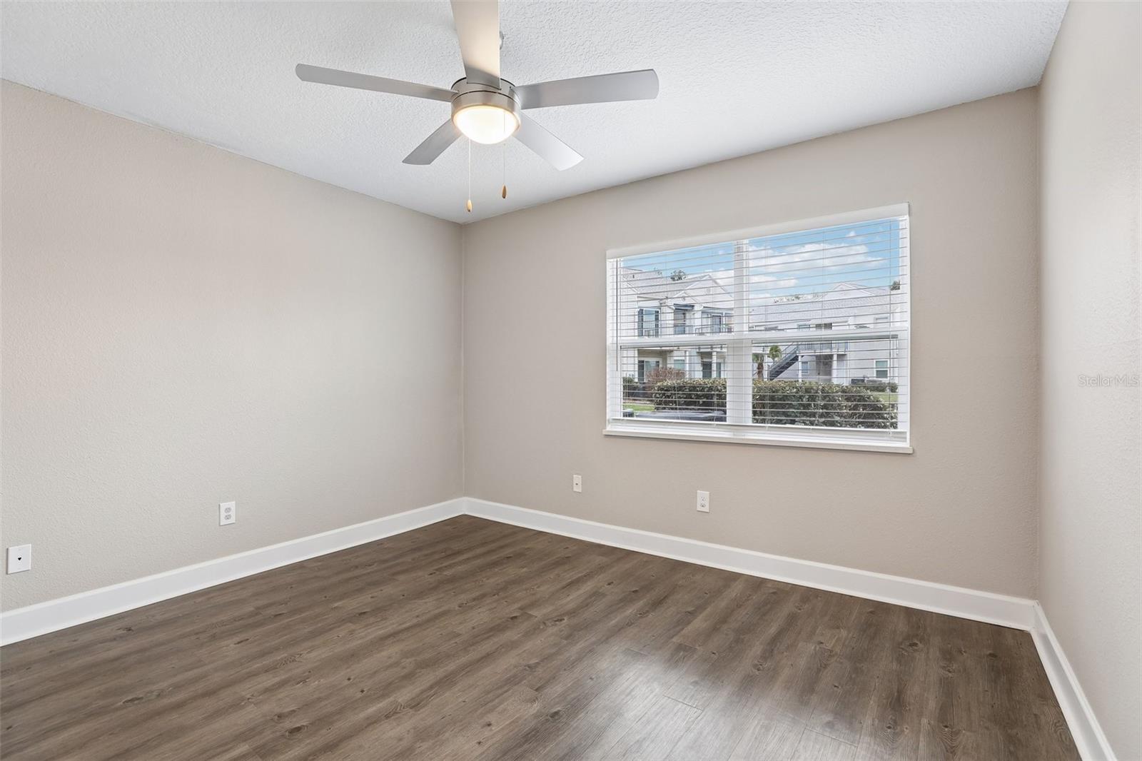 DOCKSIDE CONDO - Residential