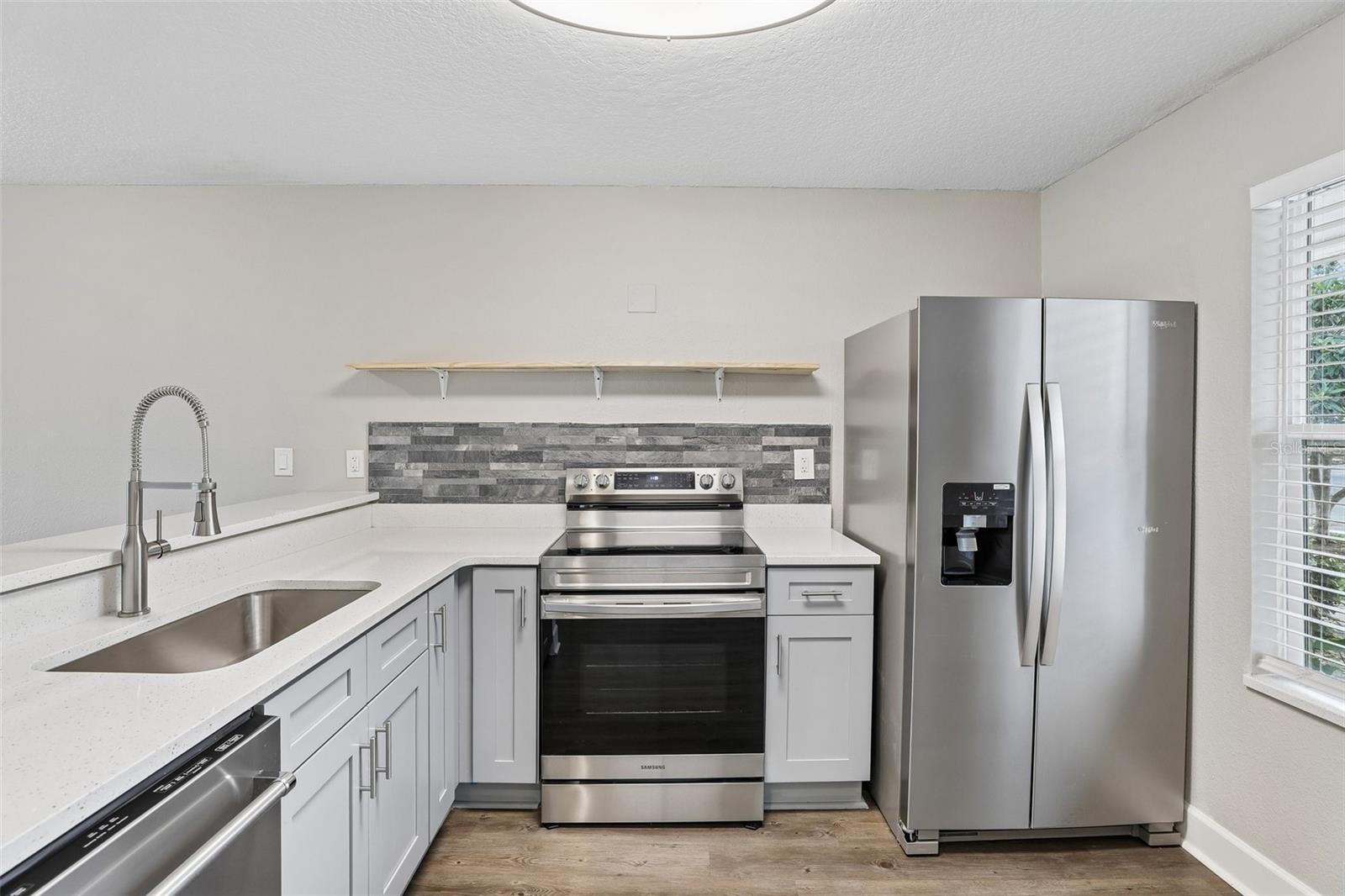 DOCKSIDE CONDO - Residential