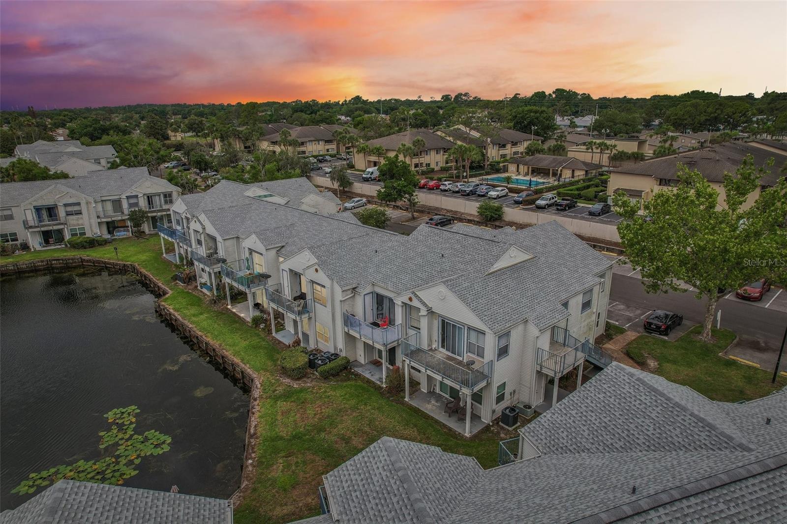 DOCKSIDE CONDO - Residential