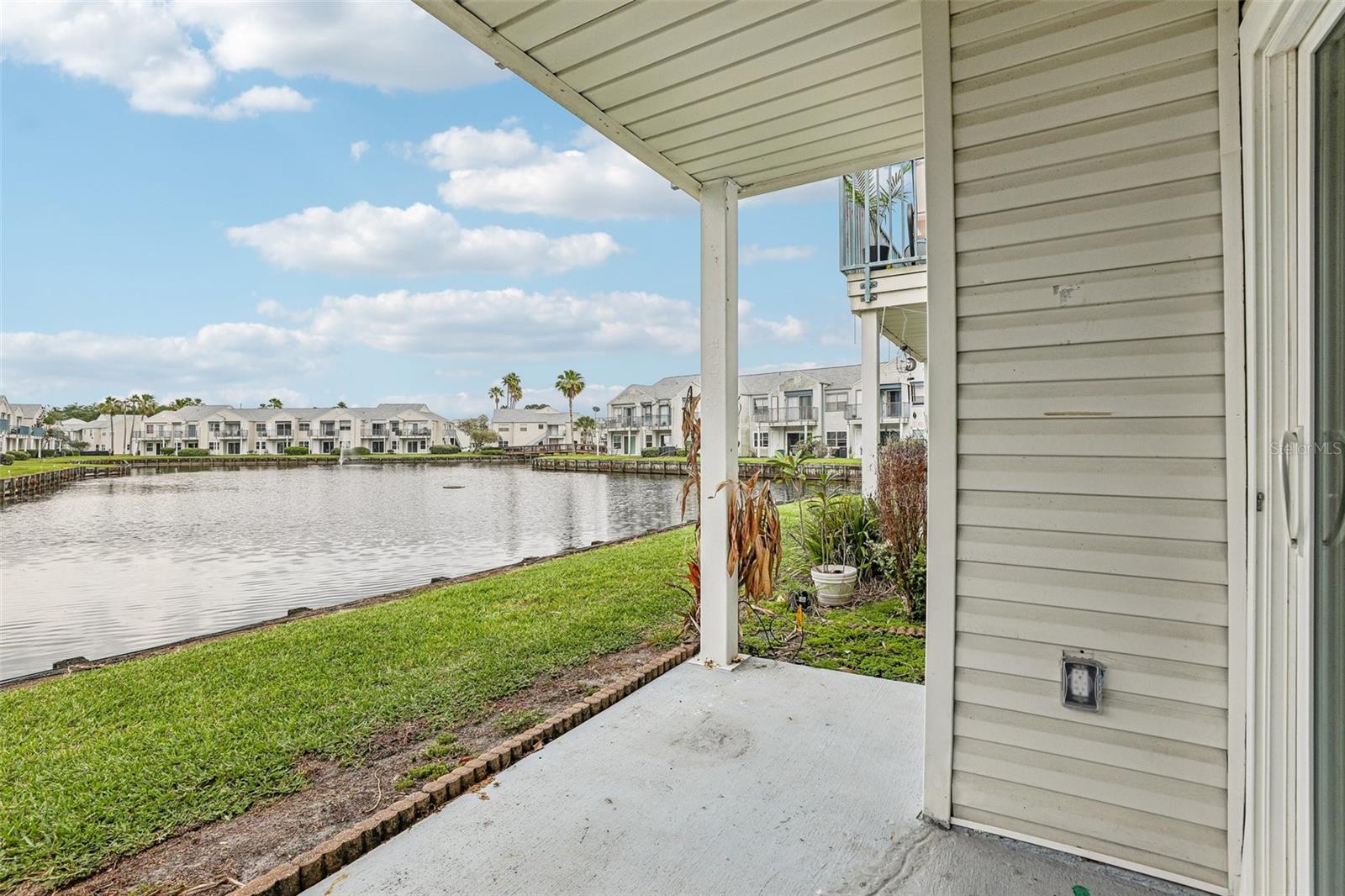 DOCKSIDE CONDO - Residential