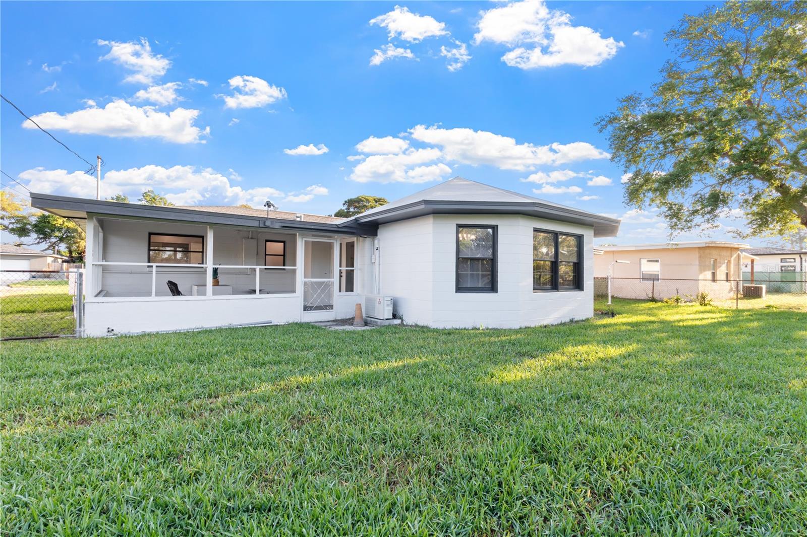 PINELLAS POINT SKYVIEW SHORES 1ST ADD - Residential