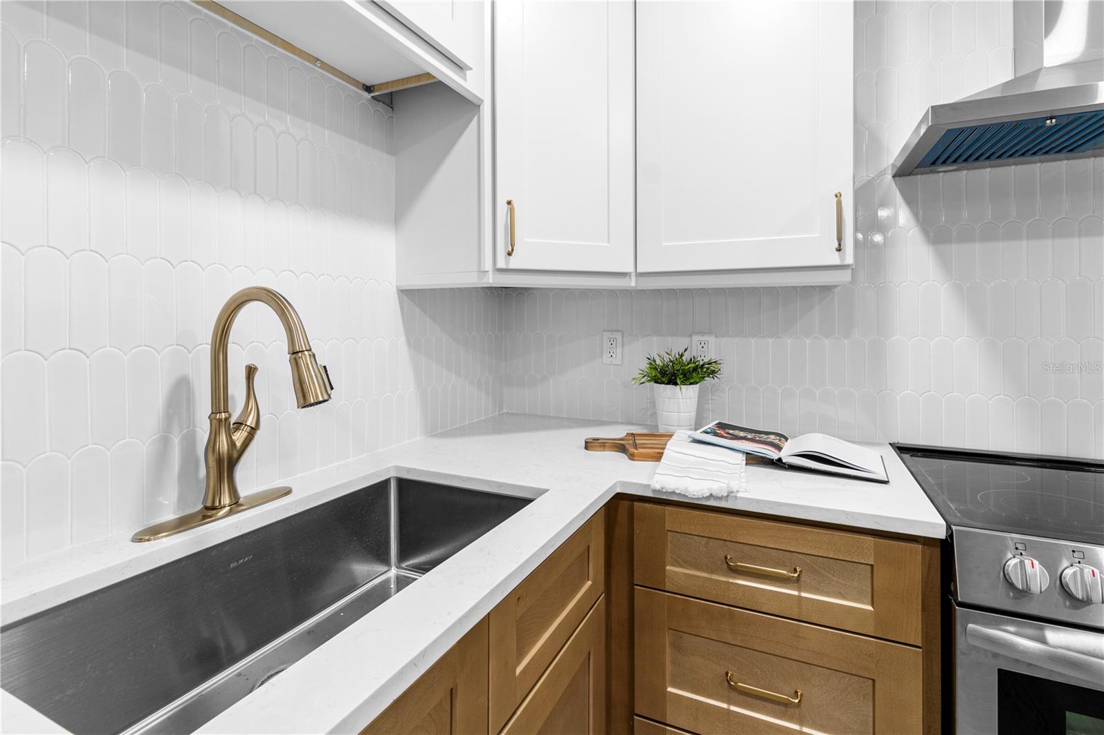 PINELLAS POINT SKYVIEW SHORES 1ST ADD - Residential