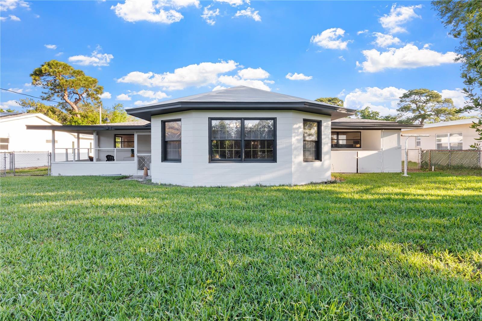 PINELLAS POINT SKYVIEW SHORES 1ST ADD - Residential