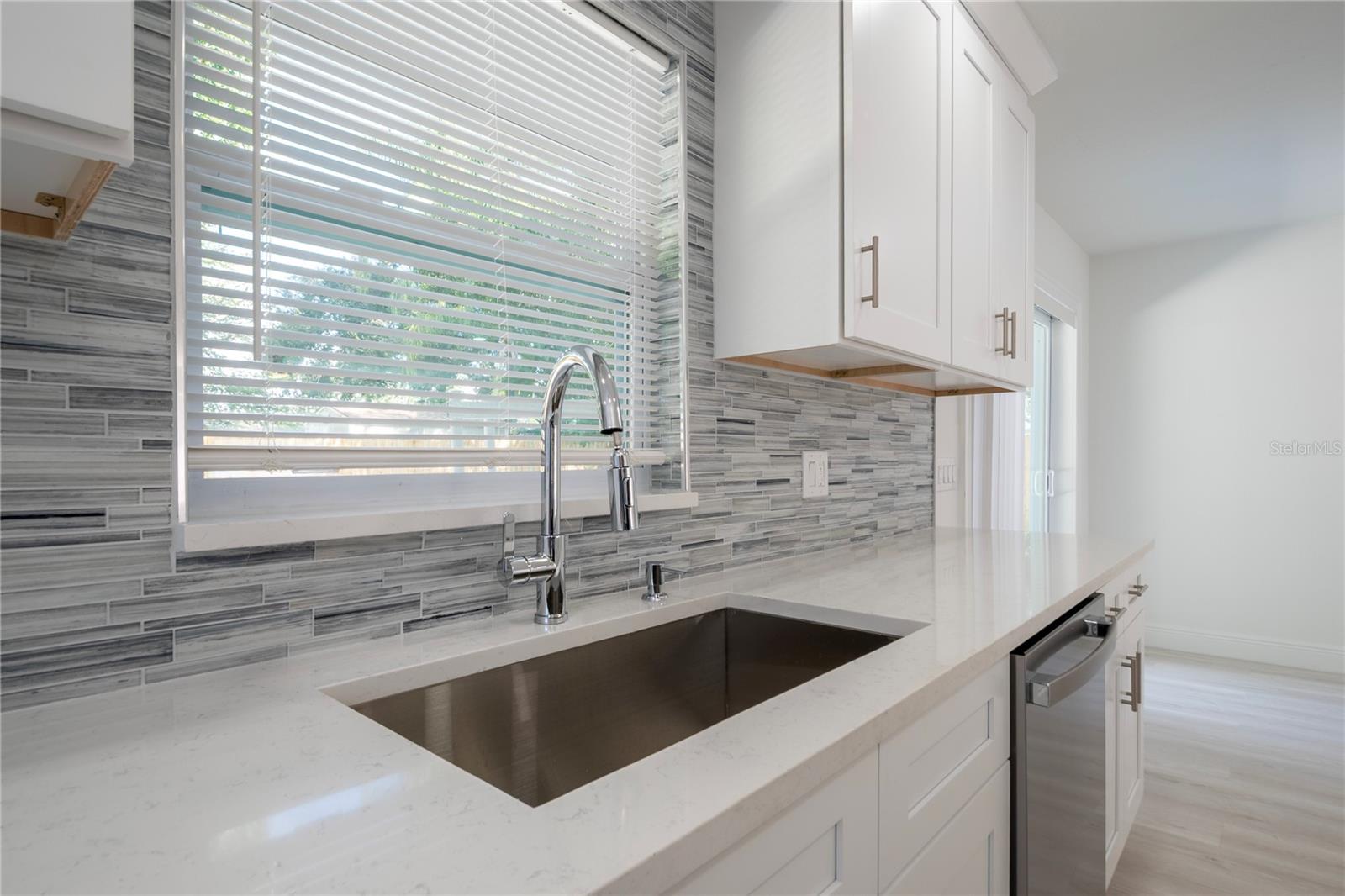 HARBOR PALMS-UNIT THREE - Residential