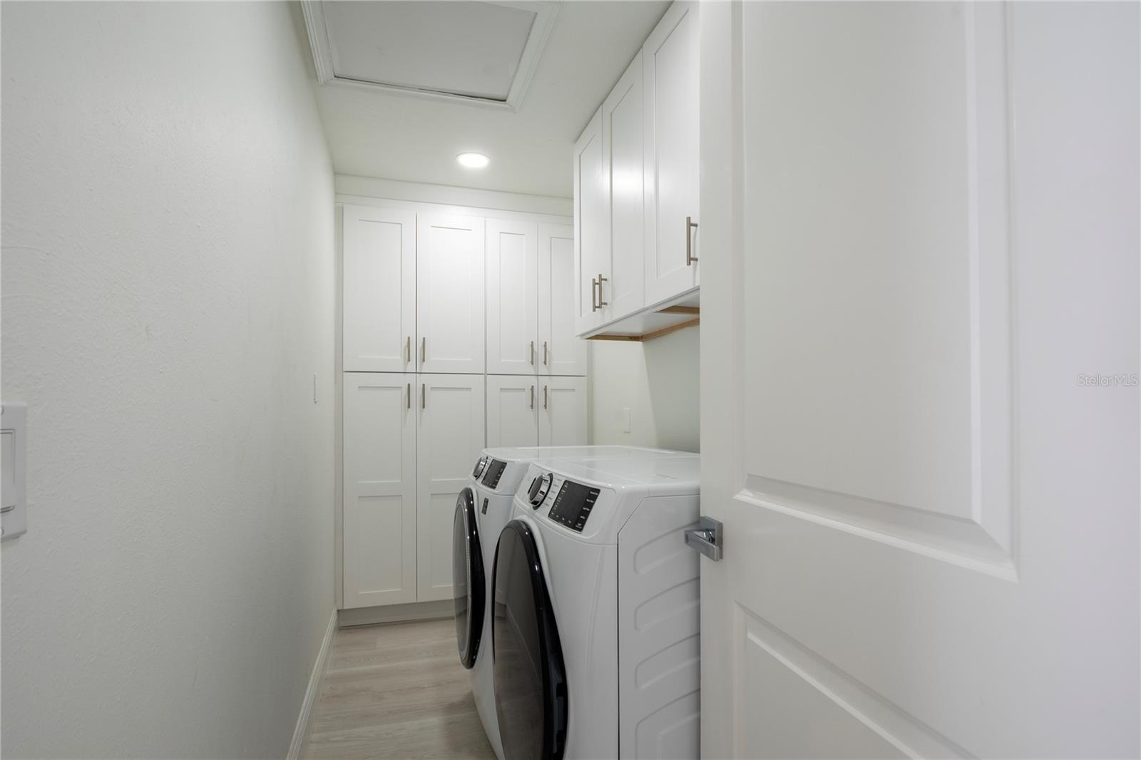 HARBOR PALMS-UNIT THREE - Residential