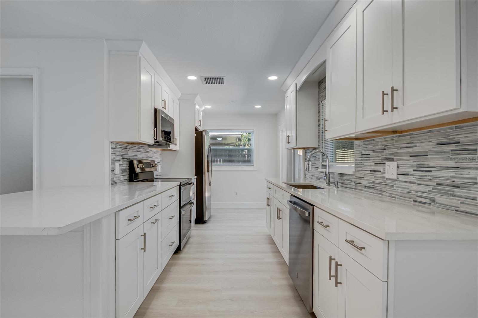 HARBOR PALMS-UNIT THREE - Residential