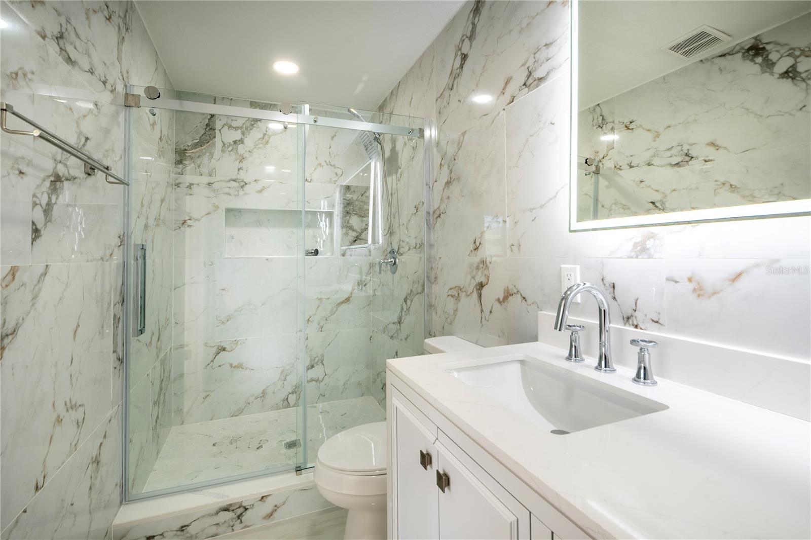 HARBOR PALMS-UNIT THREE - Residential