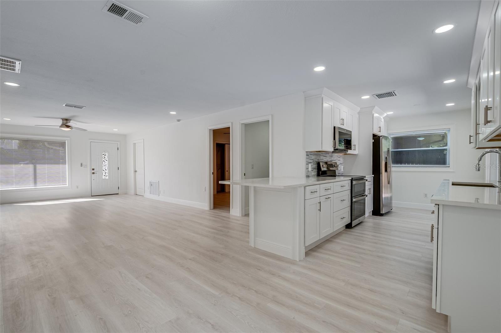 HARBOR PALMS-UNIT THREE - Residential