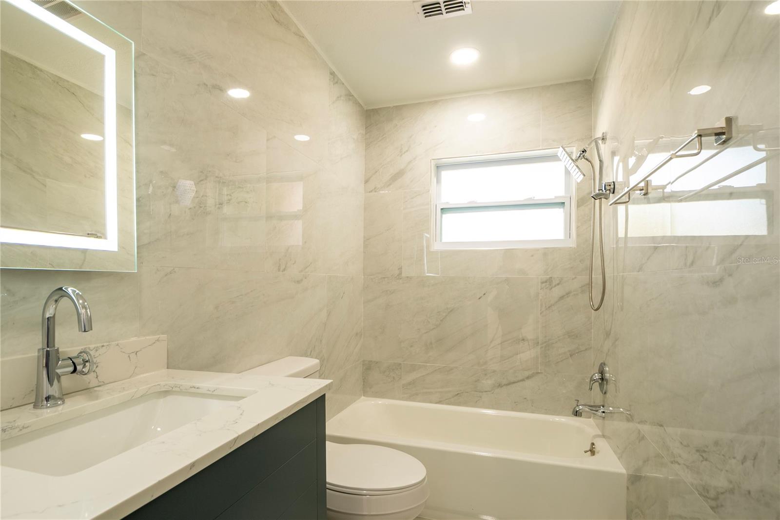 HARBOR PALMS-UNIT THREE - Residential