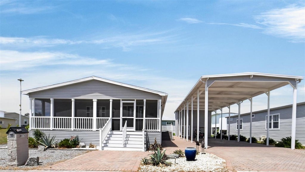 Photo of 10039 Sterling Avenue, Dade City, FL 33525 (MLS # TB8544125)