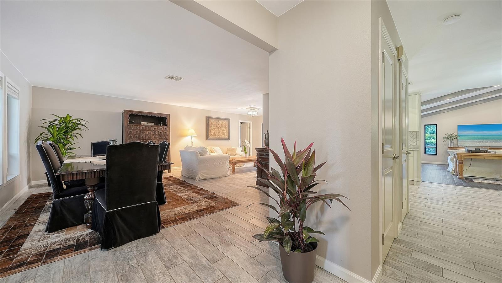1568 VERMEER DRIVE, NOKOMIS, FL, 34275 4 1568 VERMEER DRIVE