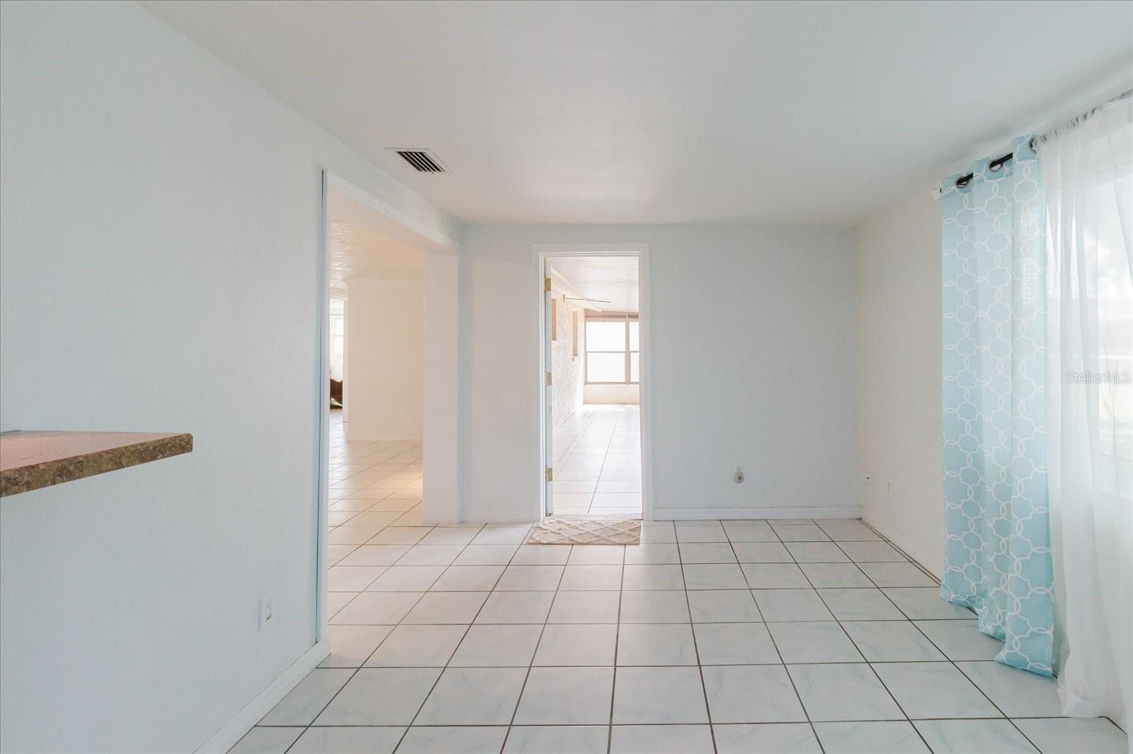 ALOHA GARDENS UNIT 10 PB 11 PGS 80-81 LOT 1135 - Residential