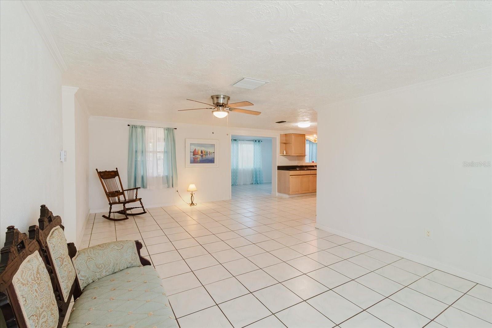 ALOHA GARDENS UNIT 10 PB 11 PGS 80-81 LOT 1135 - Residential