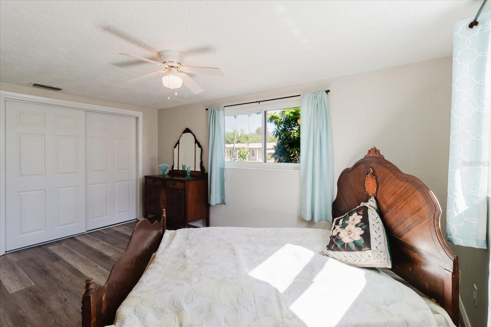 ALOHA GARDENS UNIT 10 PB 11 PGS 80-81 LOT 1135 - Residential