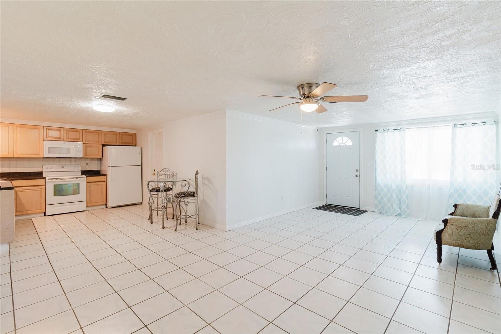 ALOHA GARDENS UNIT 10 PB 11 PGS 80-81 LOT 1135 - Residential