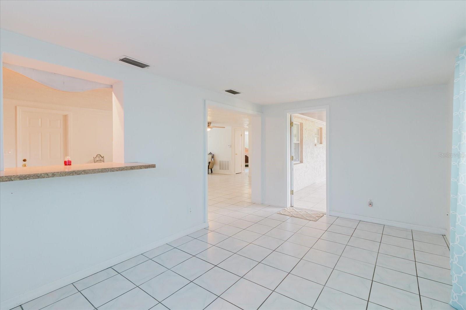 ALOHA GARDENS UNIT 10 PB 11 PGS 80-81 LOT 1135 - Residential