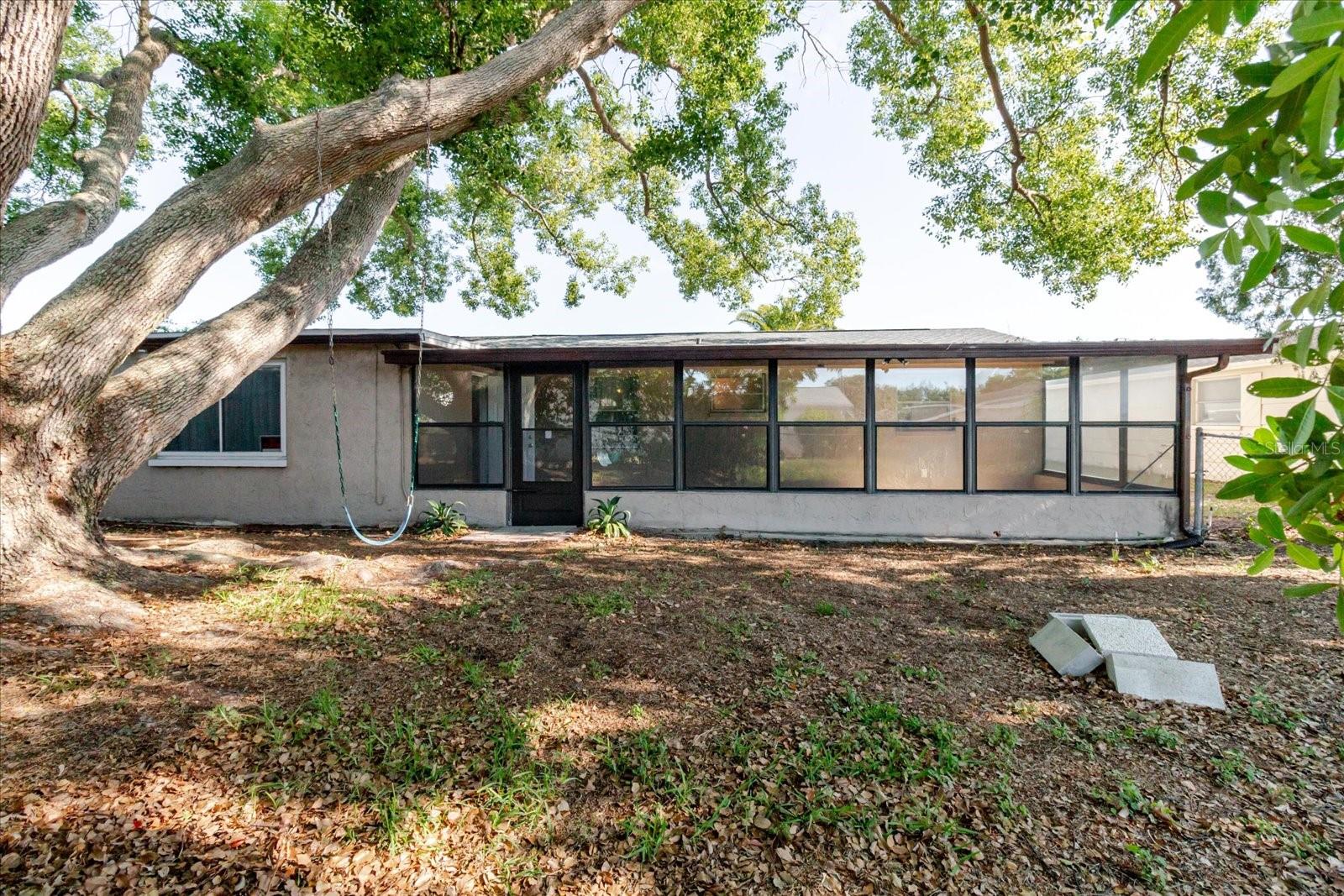 ALOHA GARDENS UNIT 10 PB 11 PGS 80-81 LOT 1135 - Residential