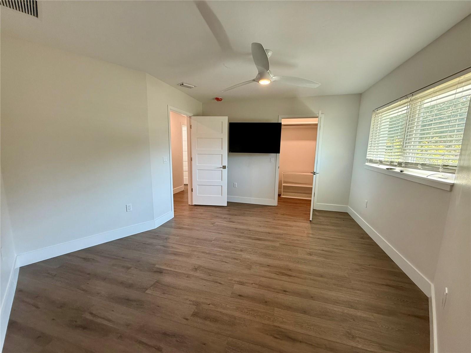 FOREST LAKES - Residential