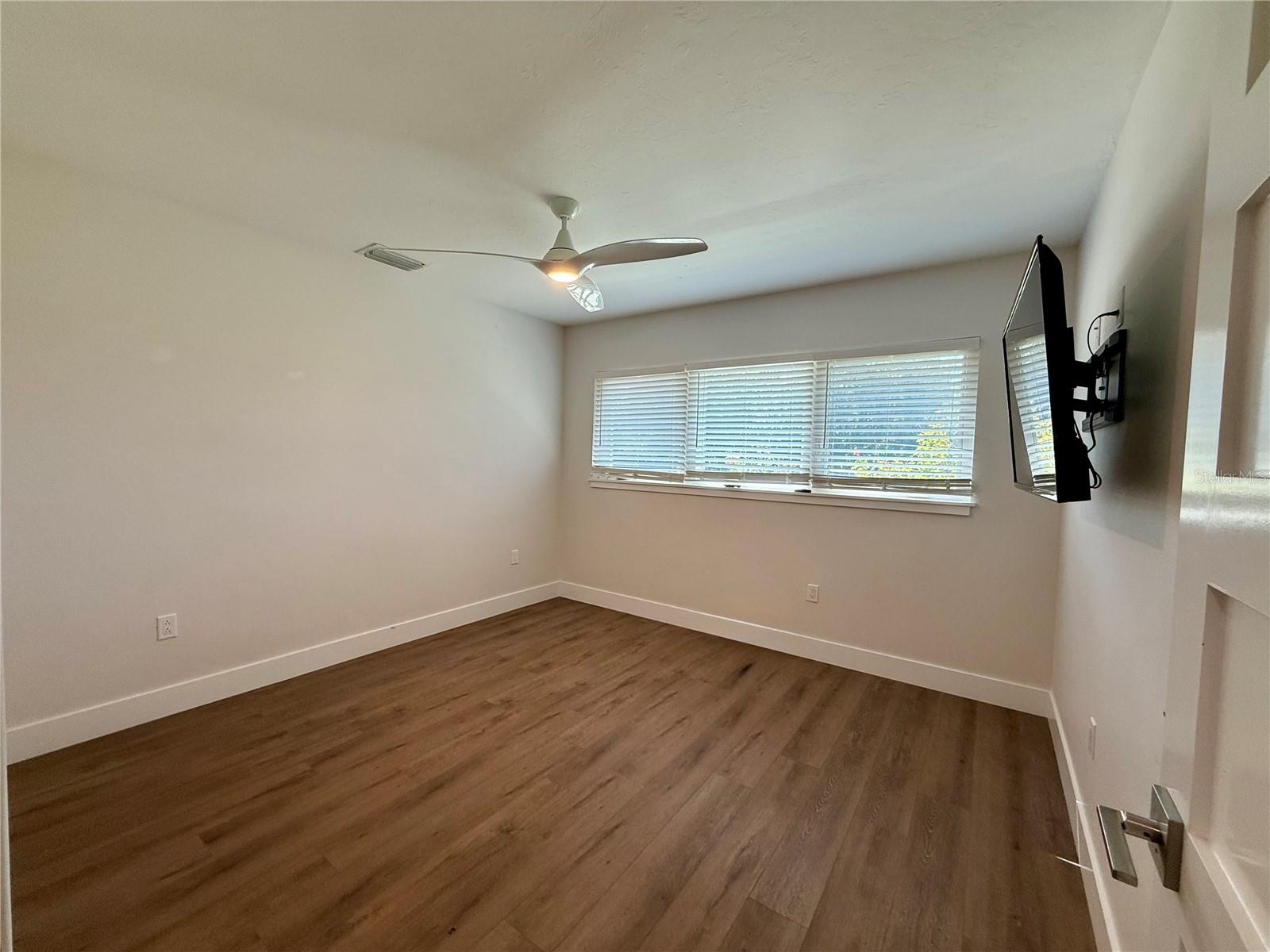 FOREST LAKES - Residential