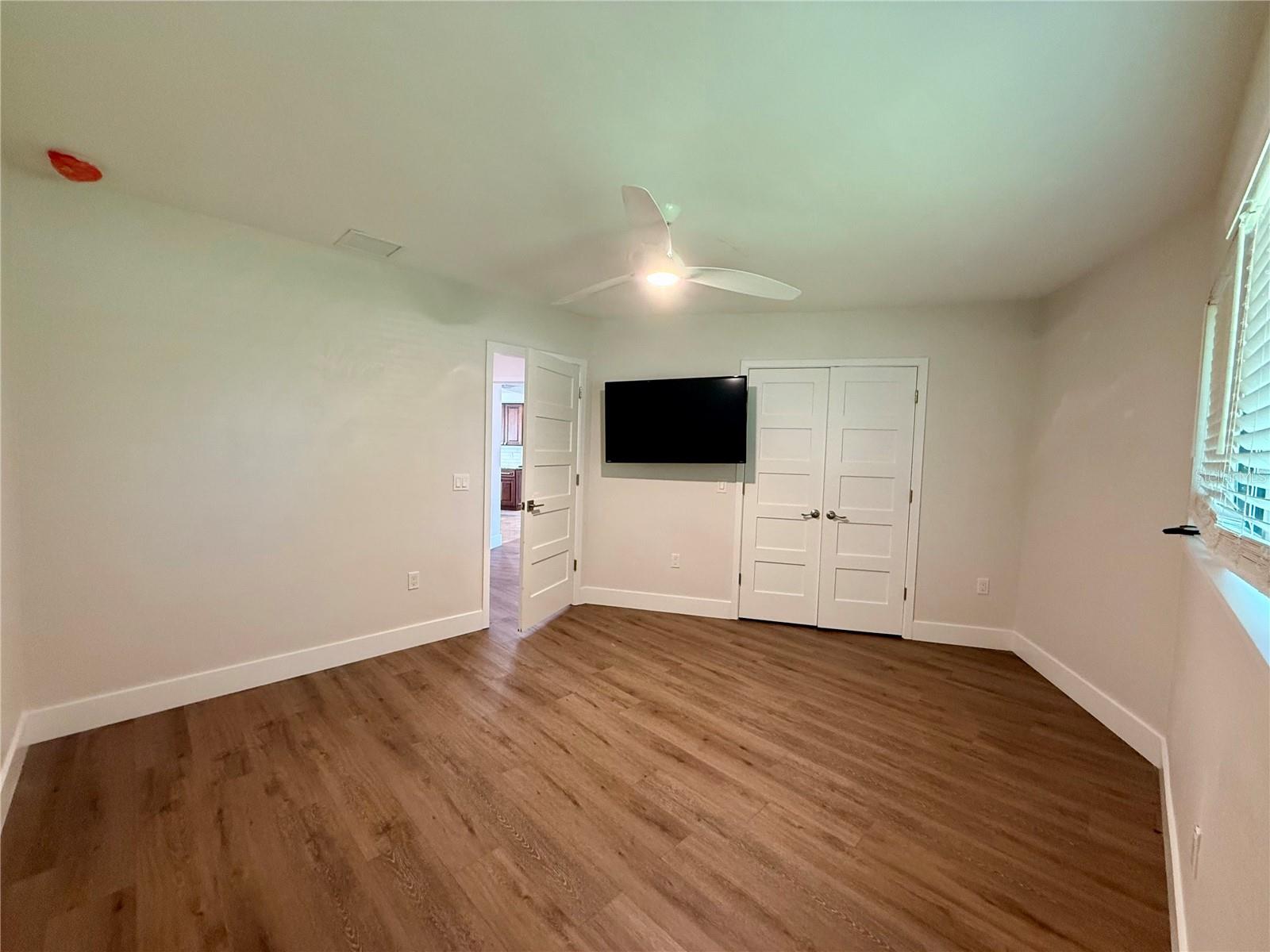 FOREST LAKES - Residential