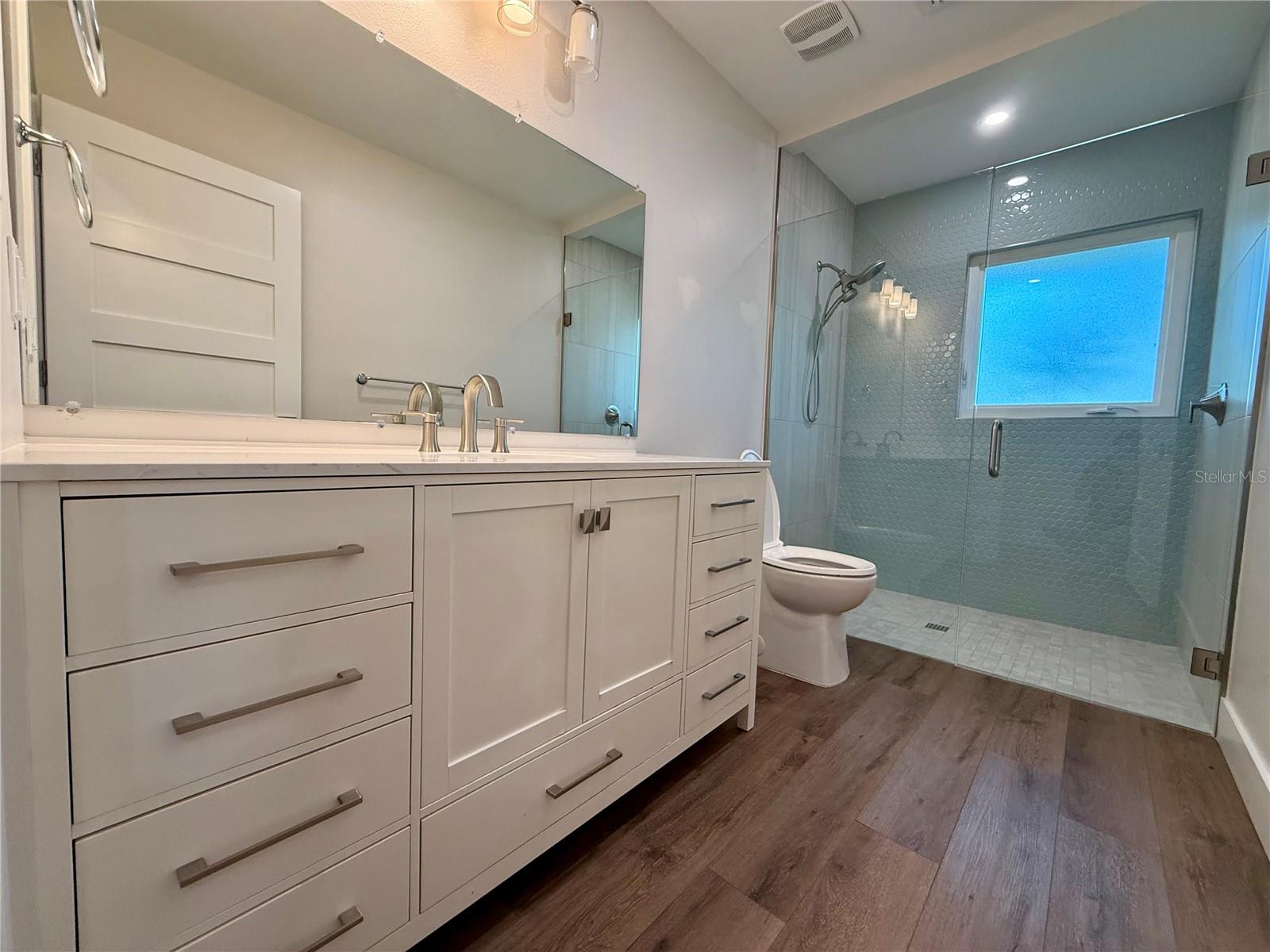 FOREST LAKES - Residential