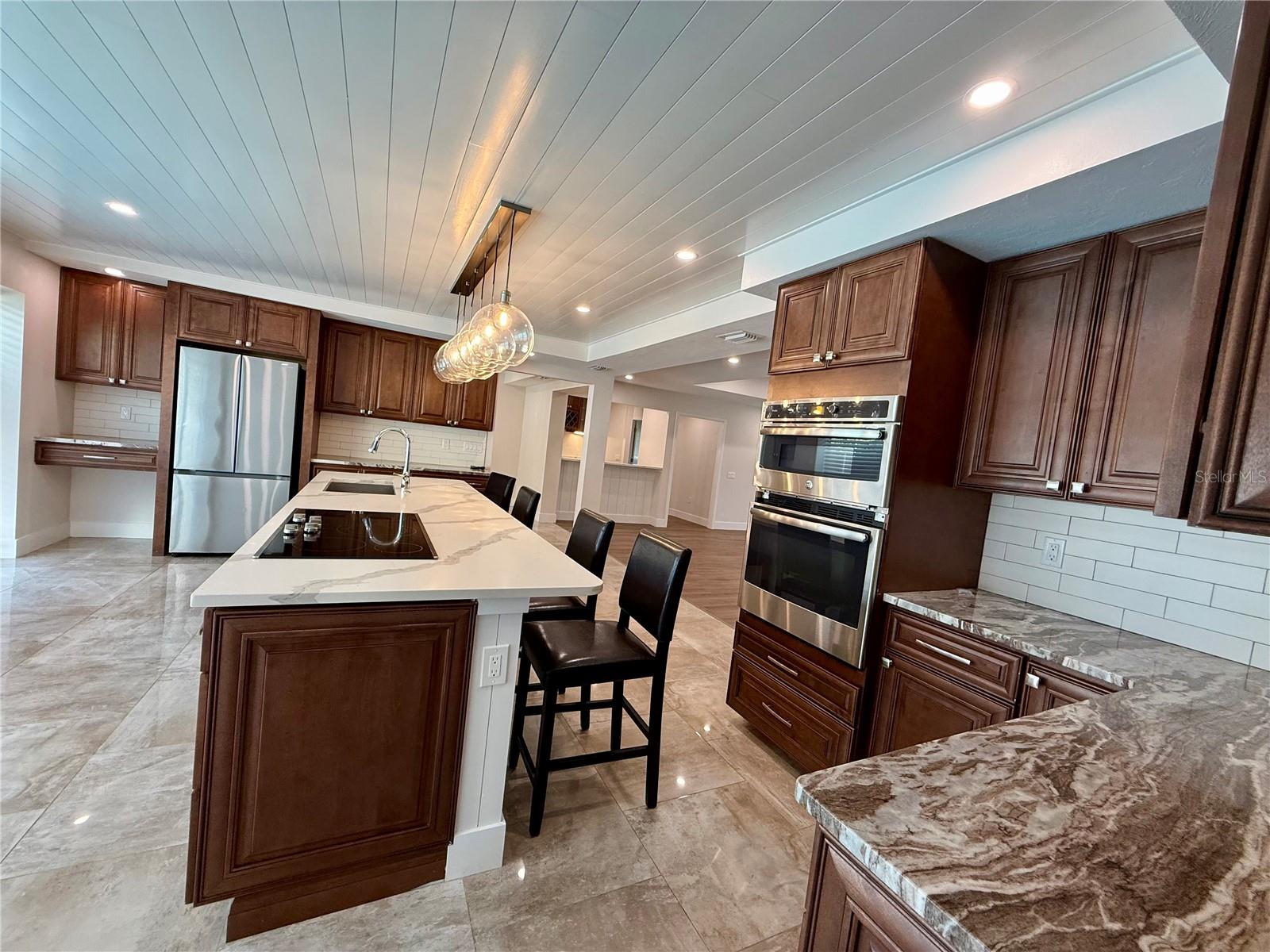 FOREST LAKES - Residential