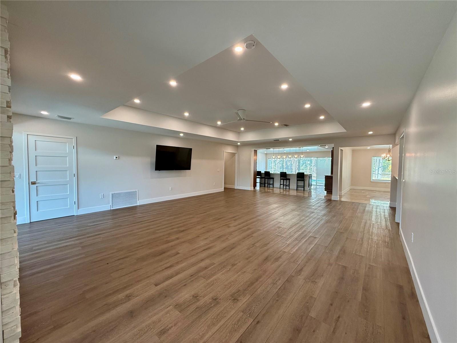 FOREST LAKES - Residential