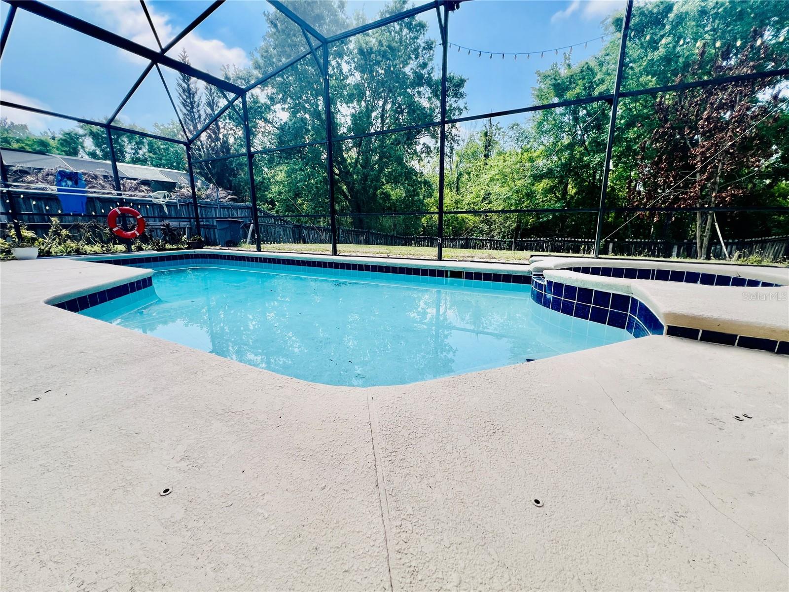 JASMINE POINTE AT CRESCENT LAKES - Residential