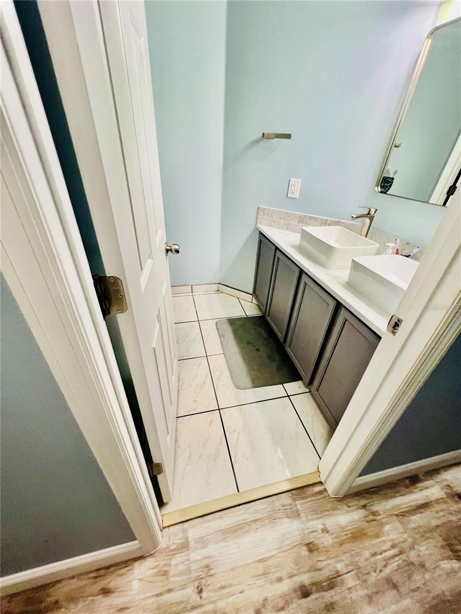 JASMINE POINTE AT CRESCENT LAKES - Residential