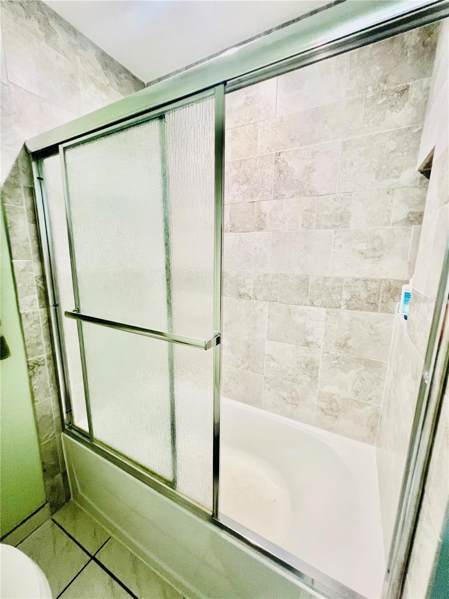 JASMINE POINTE AT CRESCENT LAKES - Residential