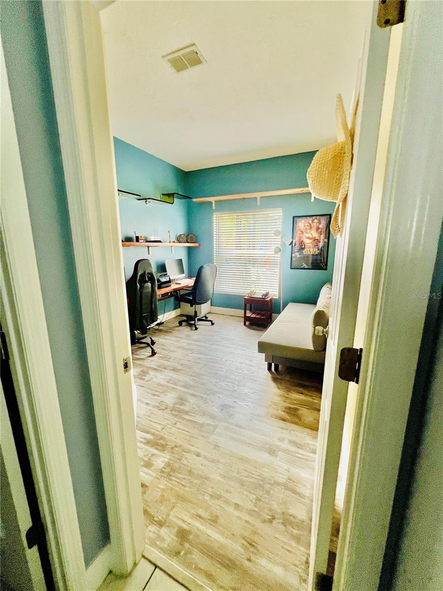 JASMINE POINTE AT CRESCENT LAKES - Residential