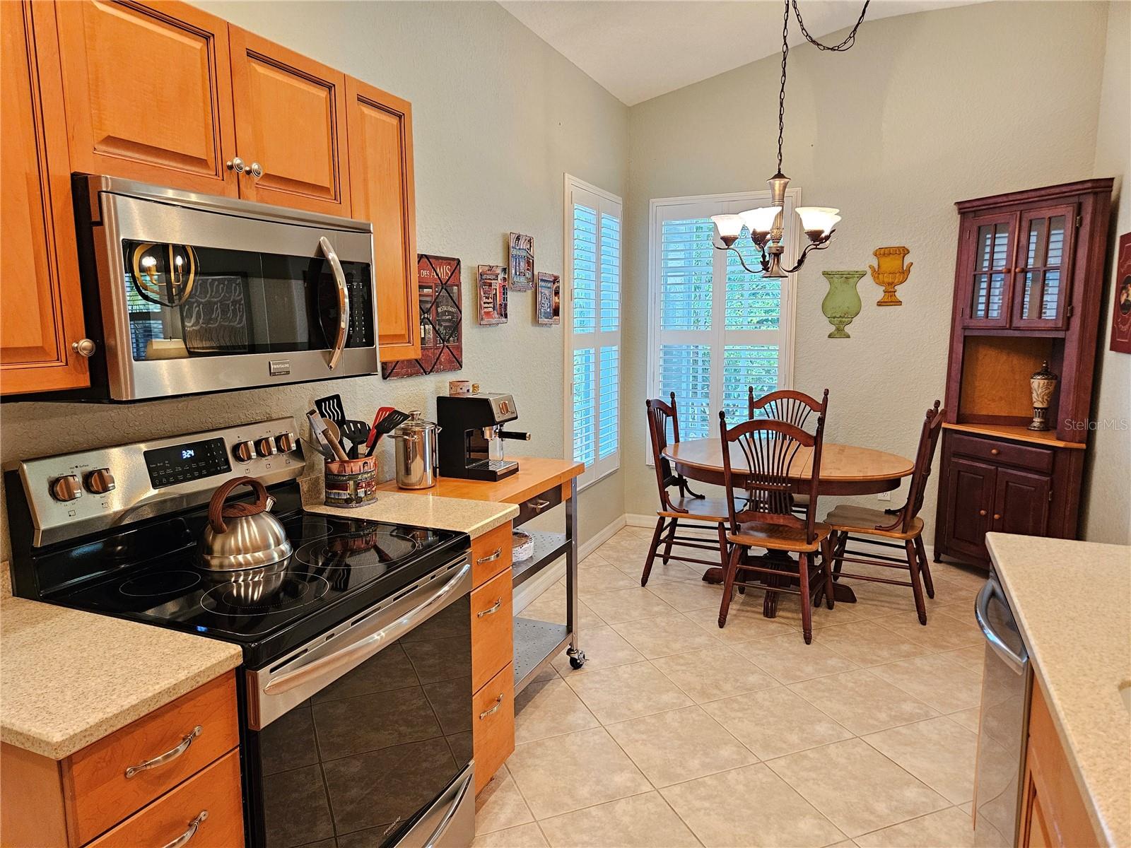 VENETIA PH 5 - Residential Lease