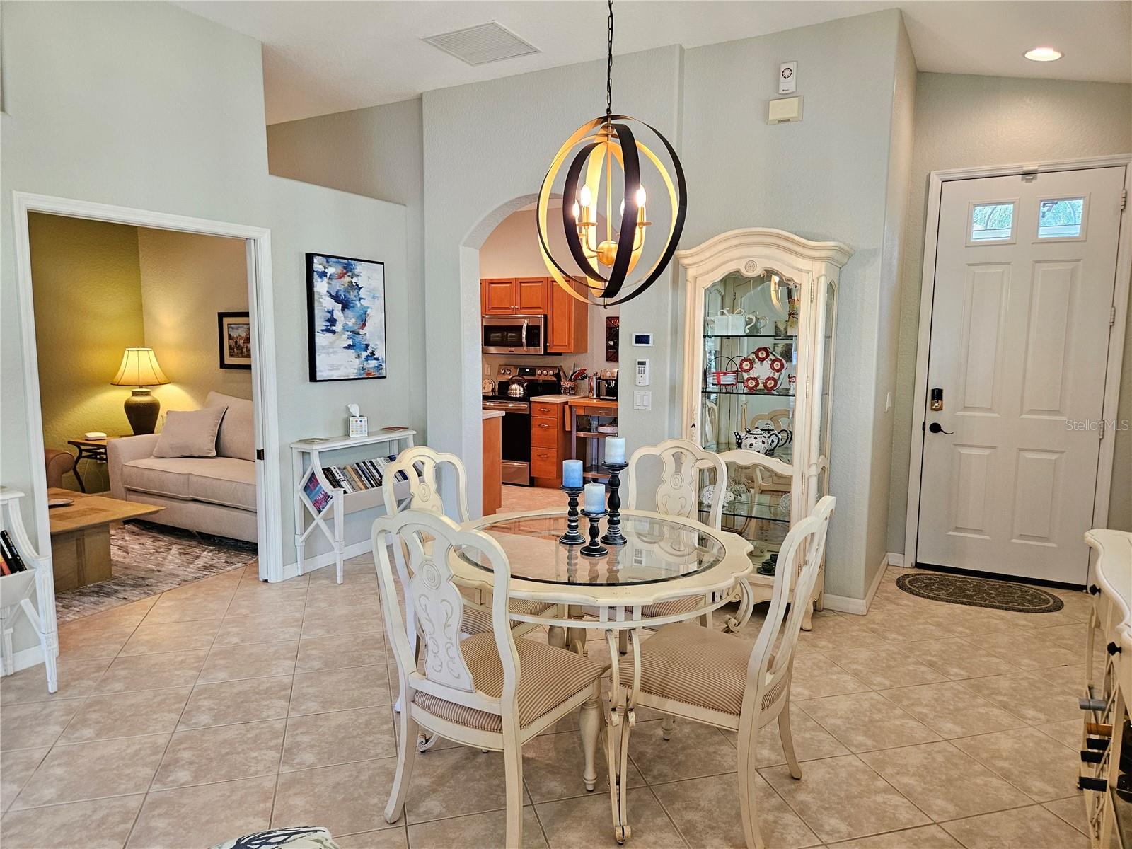 VENETIA PH 5 - Residential Lease