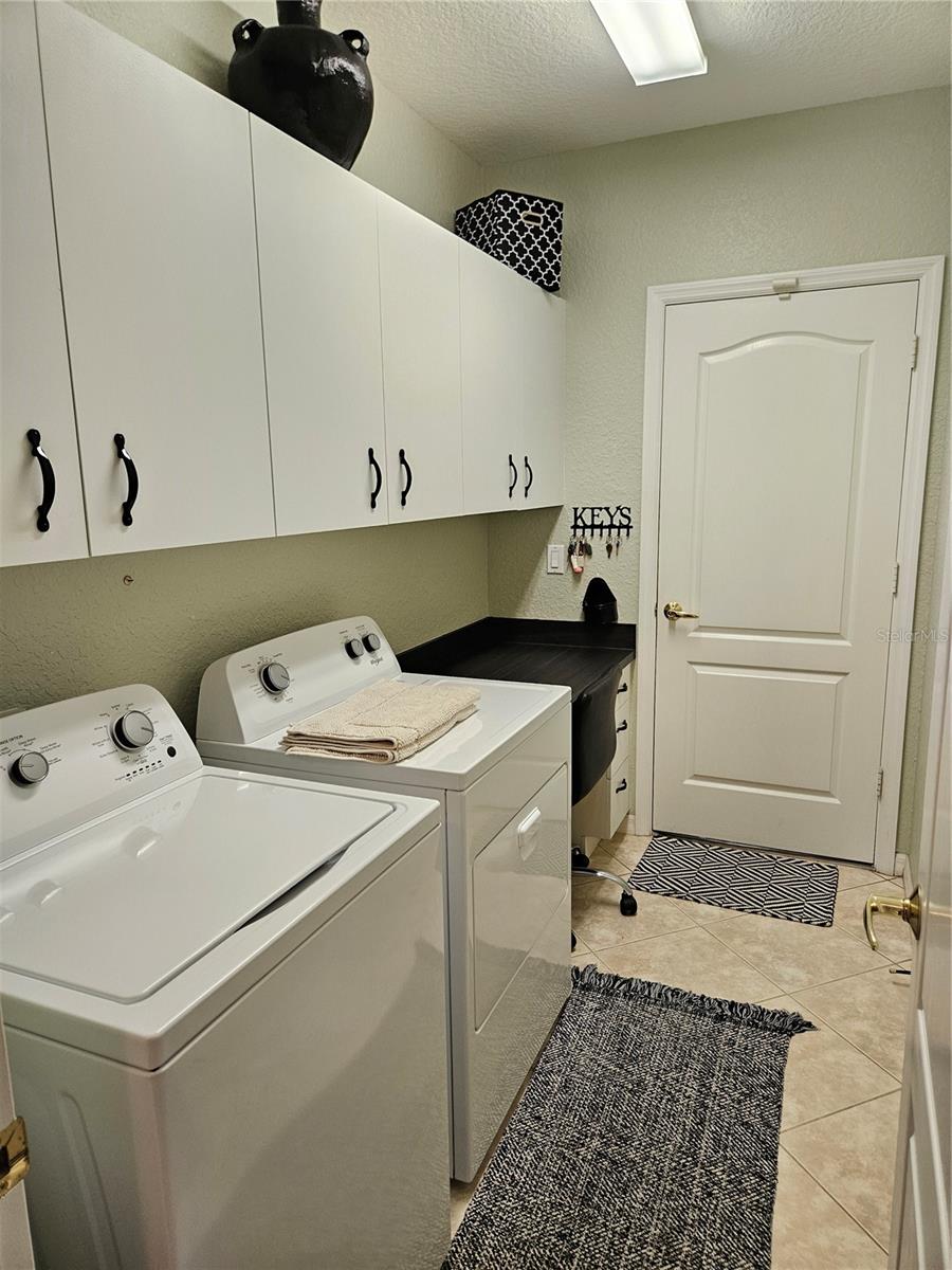 VENETIA PH 5 - Residential Lease