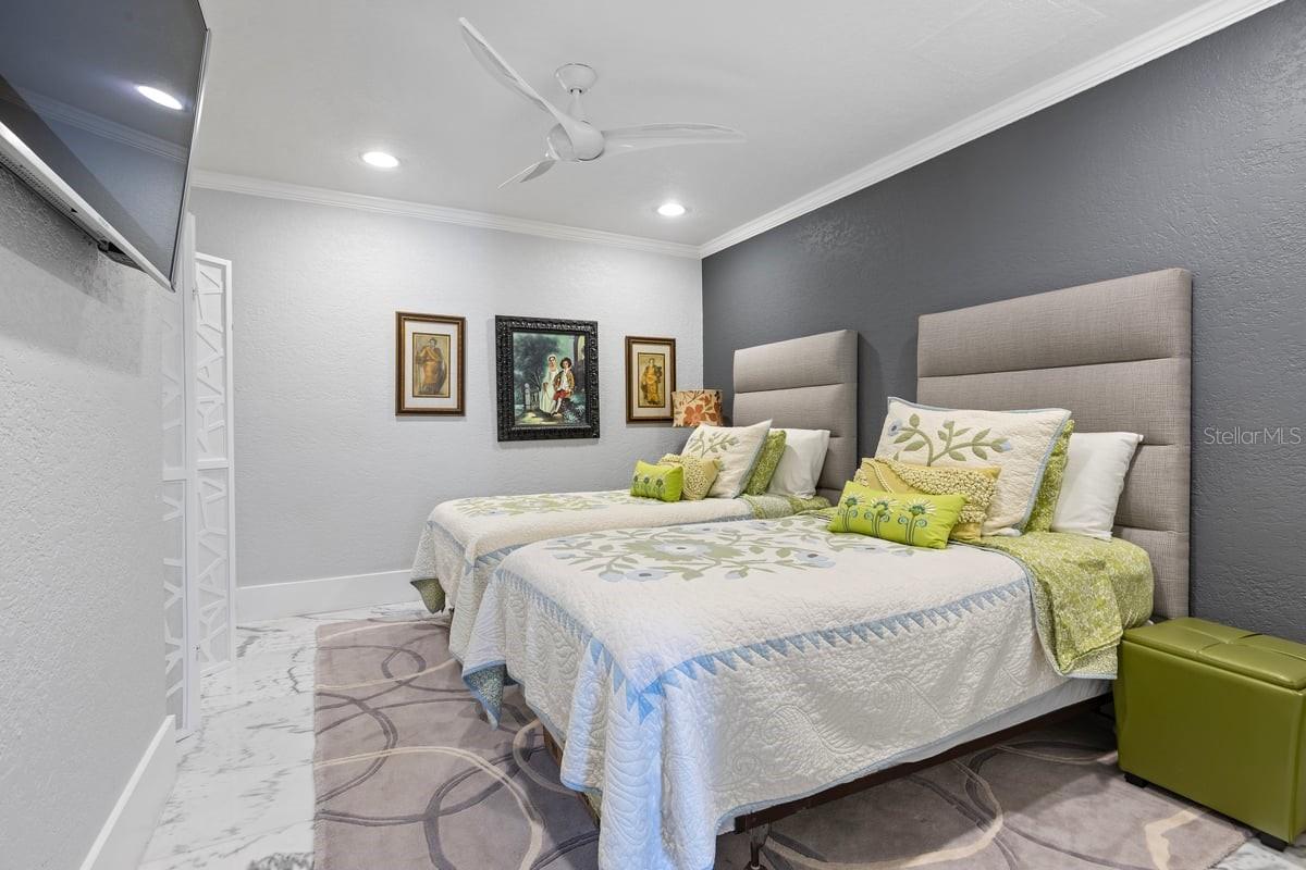 SOUTH BAY - Residential