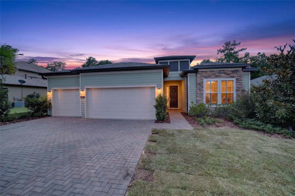 Photo of 4310 SE 11th Avenue, Ocala, FL 34480 (MLS # OM729639)